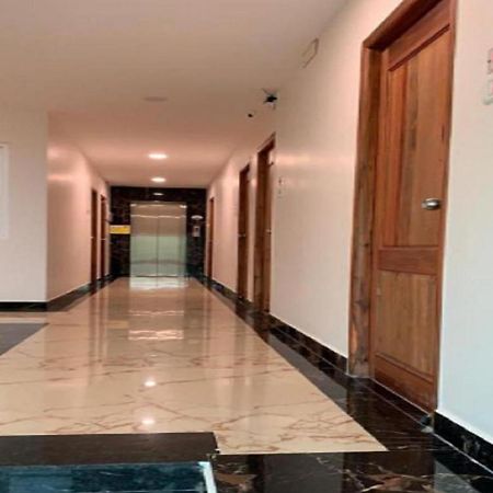 Hotel Rani And Rani Residency Пондичерри Экстерьер фото