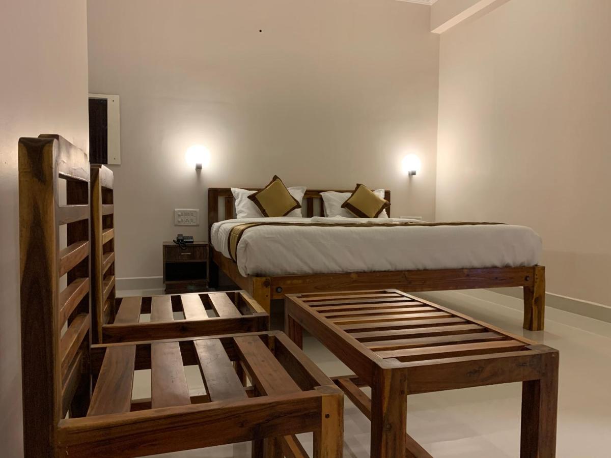 Hotel Rani And Rani Residency Пондичерри Экстерьер фото