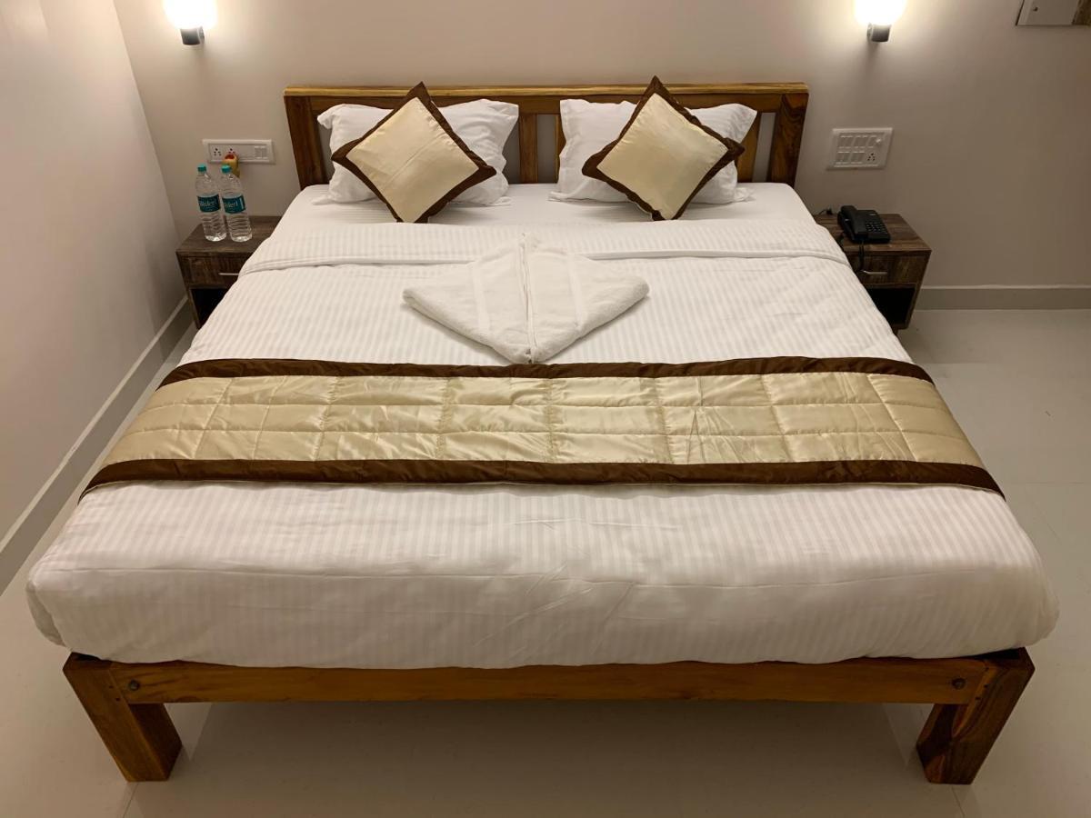 Hotel Rani And Rani Residency Пондичерри Экстерьер фото